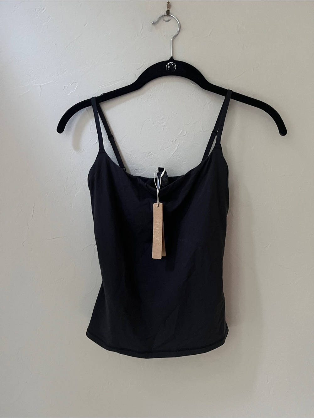 🖤SKIMS FITS EVERYBODY CAMI ONYX M